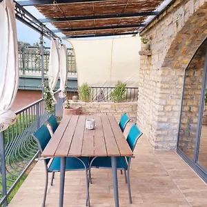 https://la-terrasse-du-roubion.hotels-rhonealpes.com